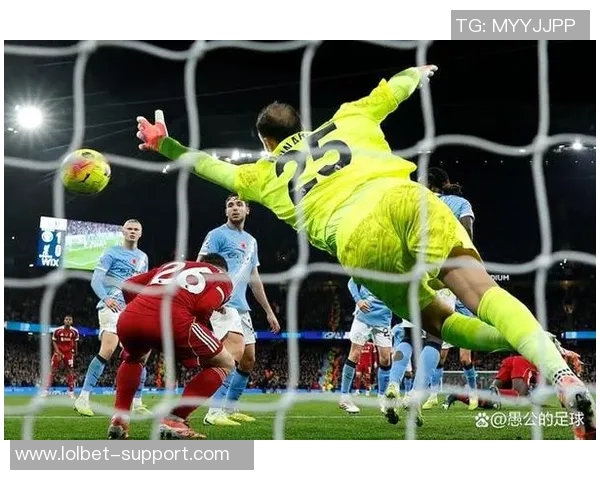 足总杯激战利物浦与多特蒙德战平神扑引发争议判罚全场沸腾